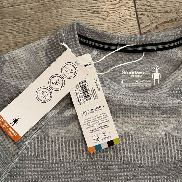 Smartwool Merino 250 Base Layer Top Shirt Women Small Grey Mountain Scape NWT - Picture 4 of 5